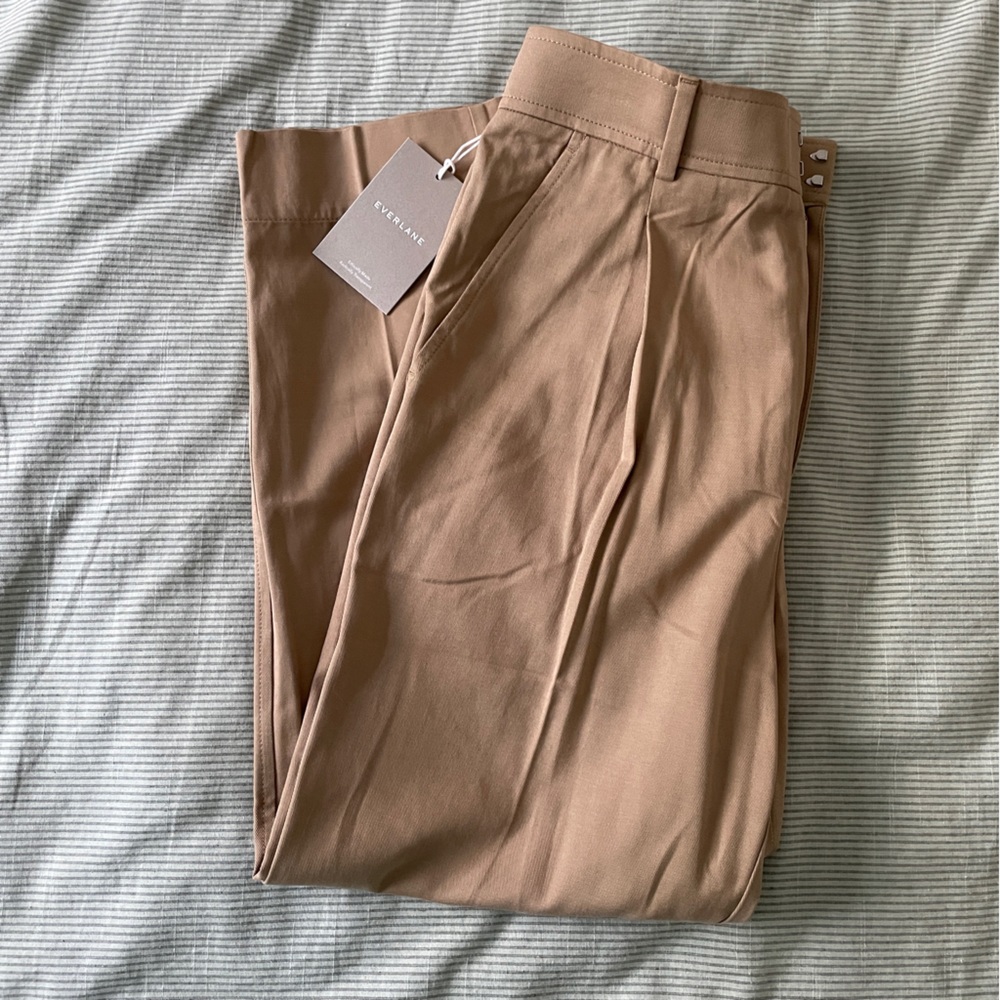Everlane - The Draper Tapered Pant in Buttersmooth